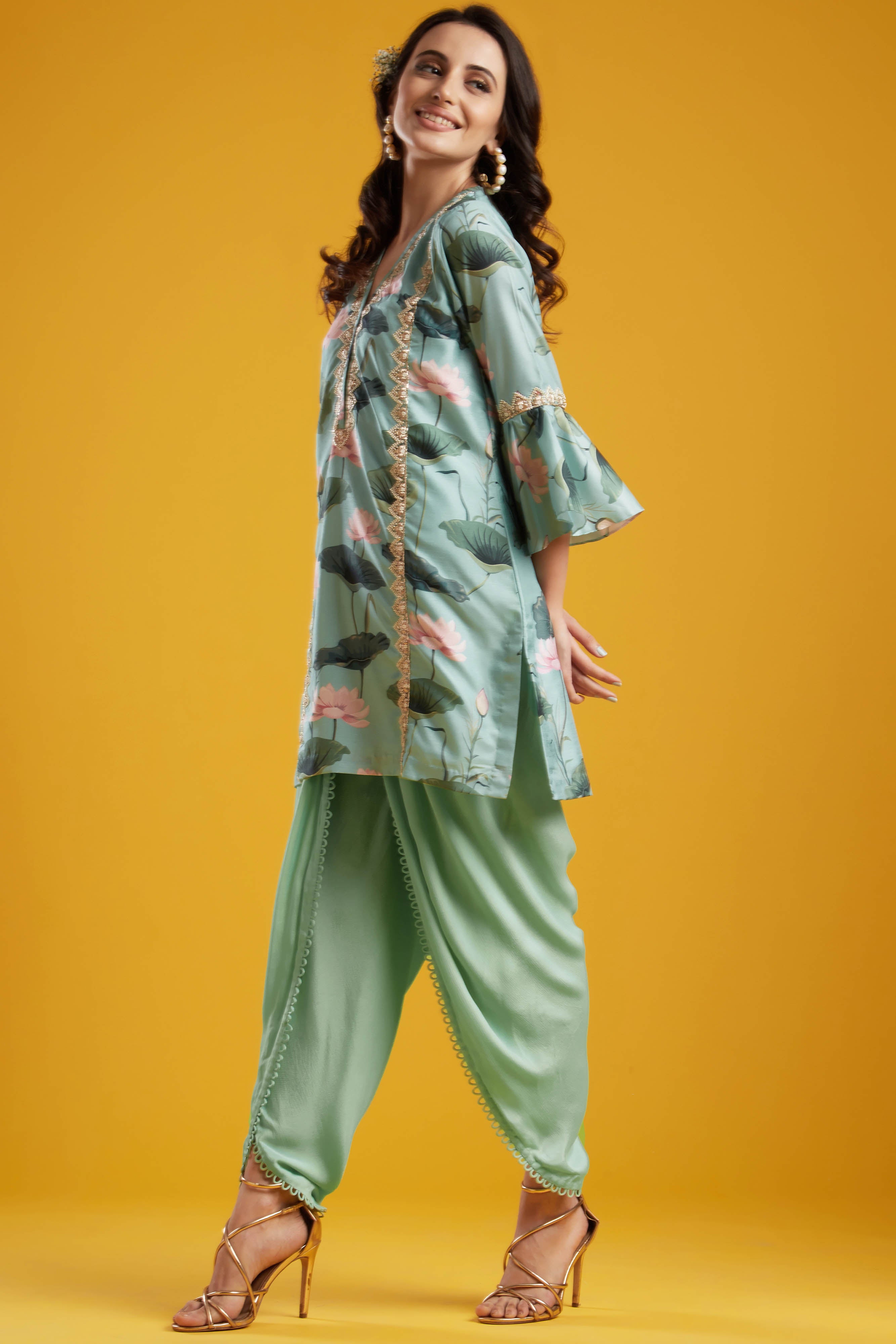 Short tunic with Tulip dhoti pants