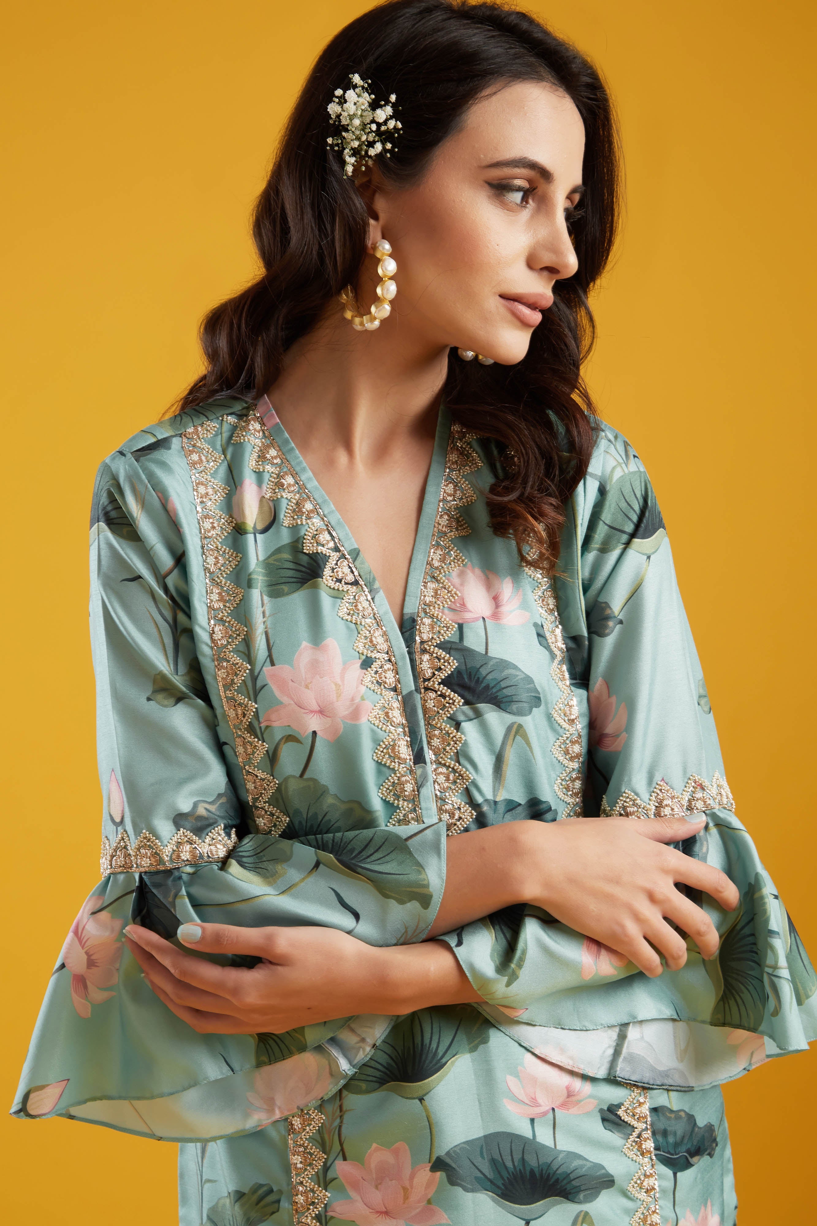 Short tunic with Tulip dhoti pants