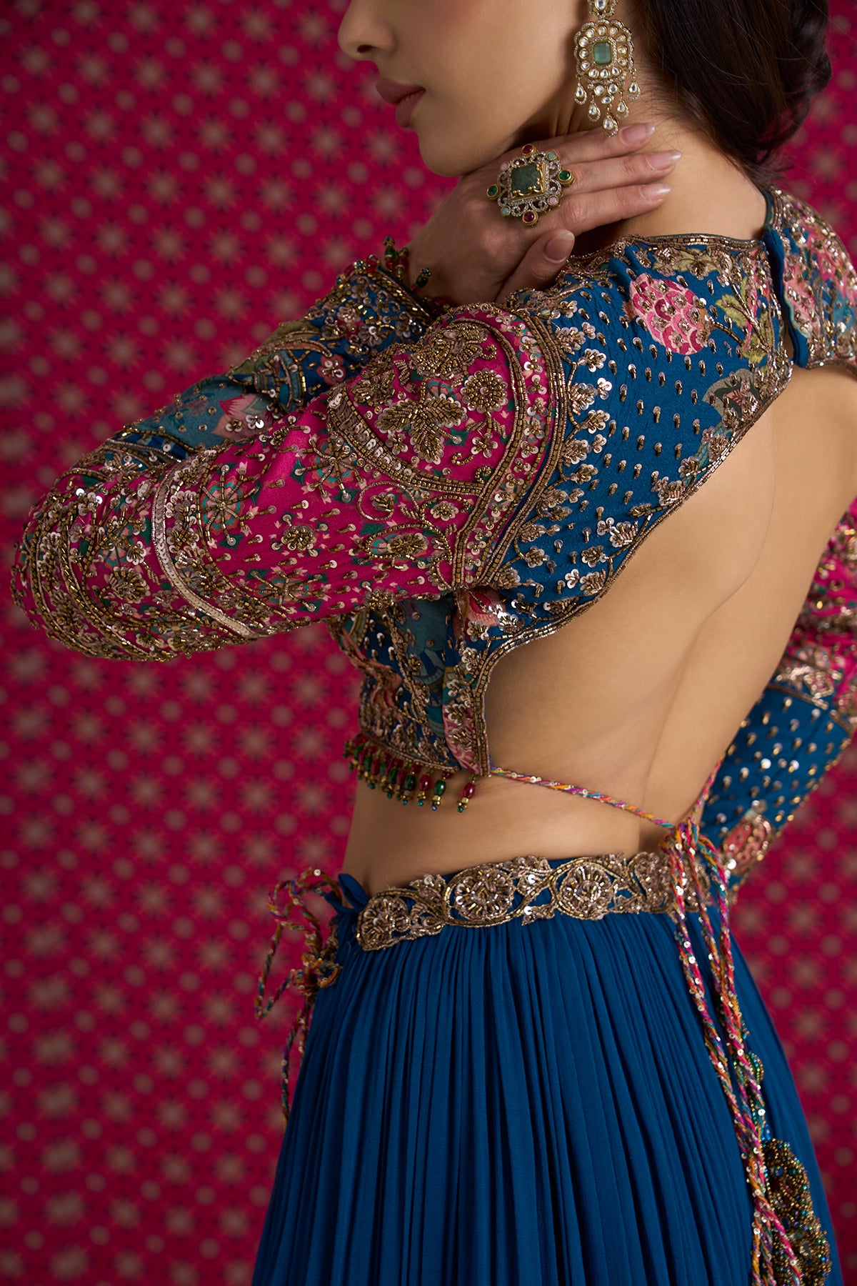 NEELAMBARI LEHENGA