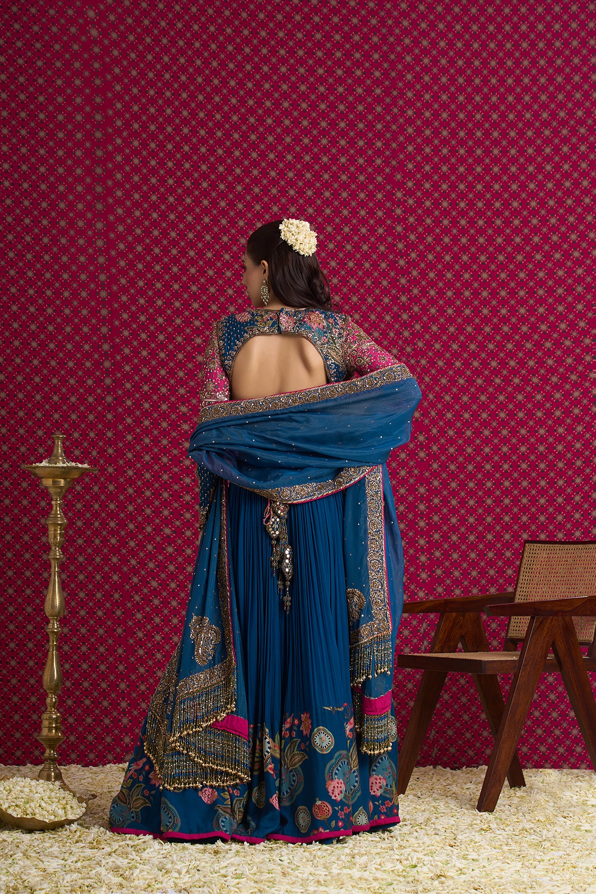 NEELAMBARI LEHENGA