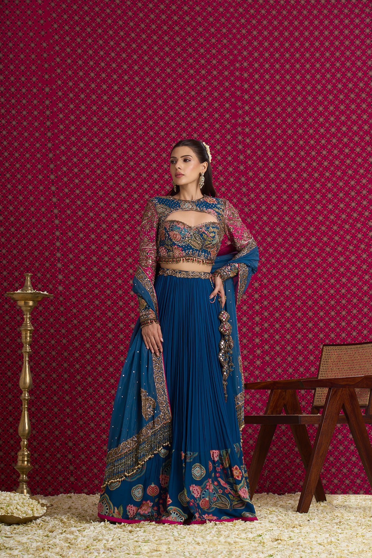 NEELAMBARI LEHENGA