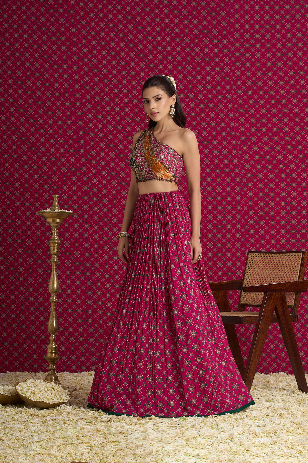 TARA LEHENGA