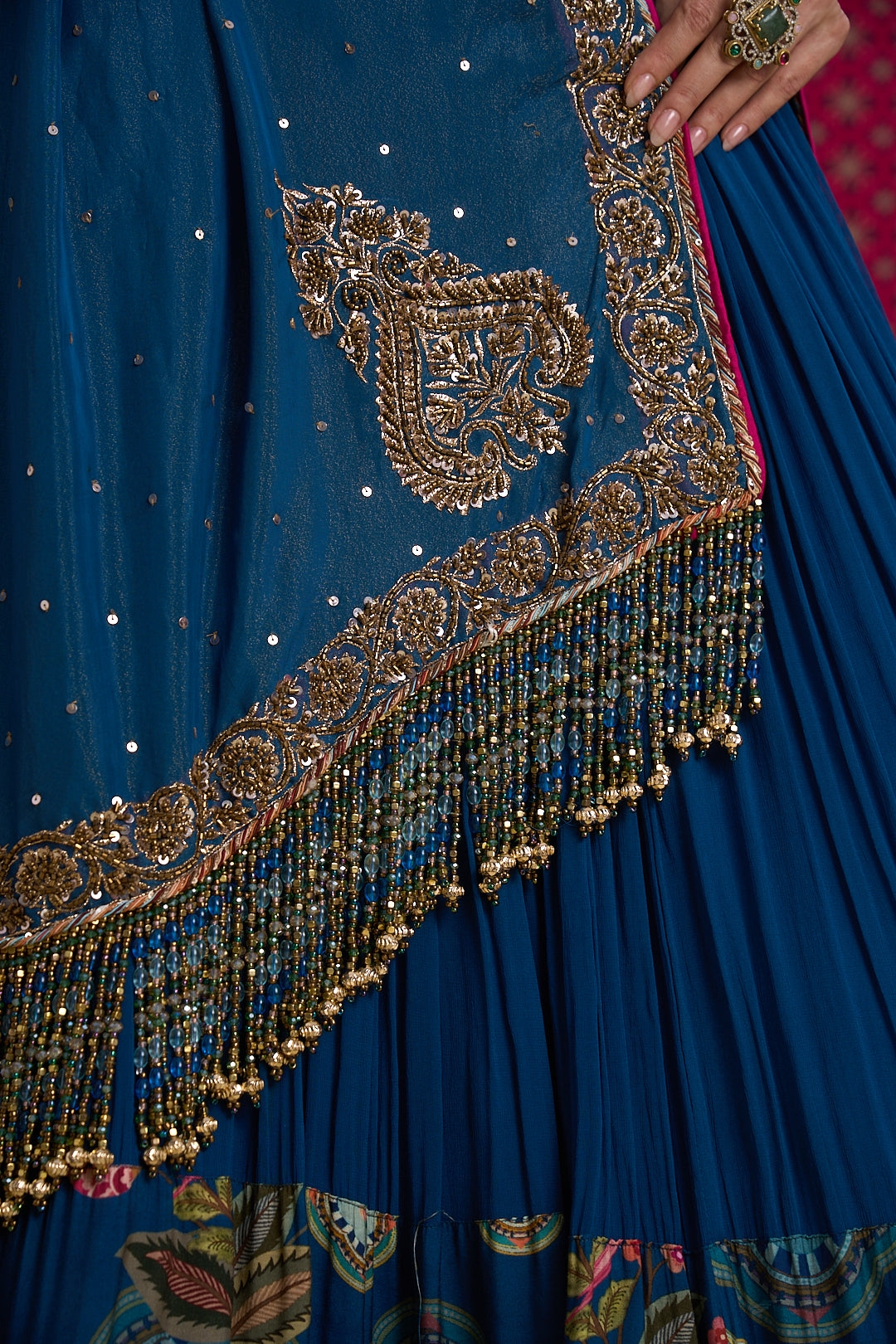 NEELAMBARI LEHENGA