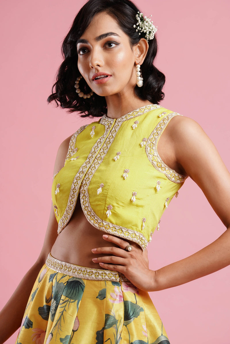 Buy Sara Ali Khan Bollywood Yellow Color, Shrug Designer Lehenga,  Bridesmaids Lehenga, Sangeet Wear Stitched Shrug Haldi Pithi Wear Lehenga  Online in India - Etsy
