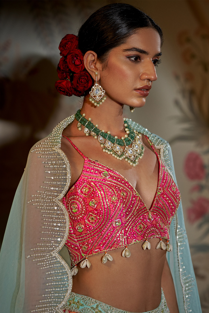 gulzaar-lehenga-aayushi-maniar